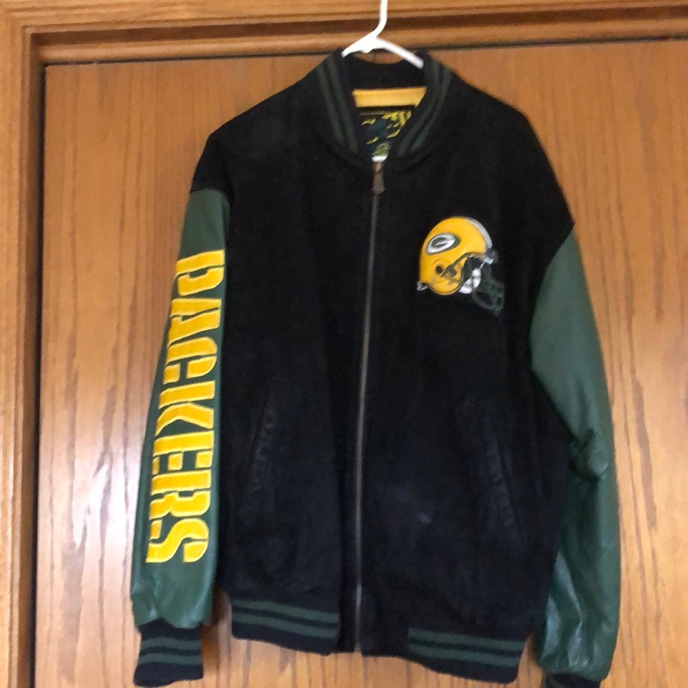 Green Bay Packers leather jacket size large seldom worn.